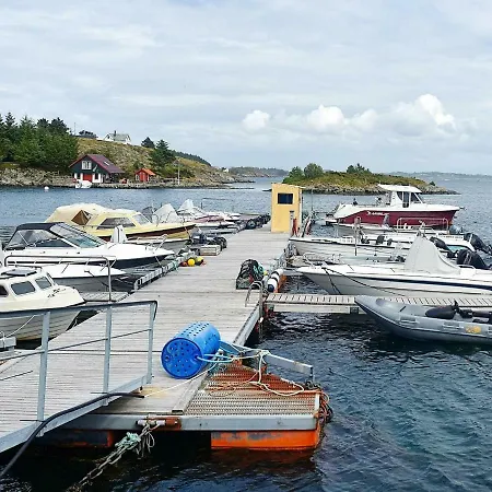 Holiday Bakkasund Ii Holiday home Kalve